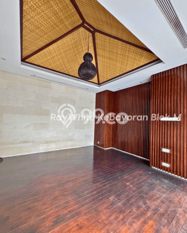Rumah Elit Modern Siap Huni di Pondok Indah Jakarta Selatan Rumah Elit Modern Siap Huni di Pondok Indah Jakarta Selatan