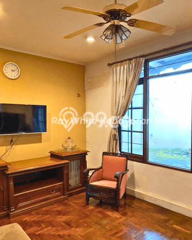 For Sale! Luxury House LT 377m2 Desain Elegan di Pondok Pinang For Sale! Luxury House LT 377m2 Desain Elegan di Pondok Pinang
