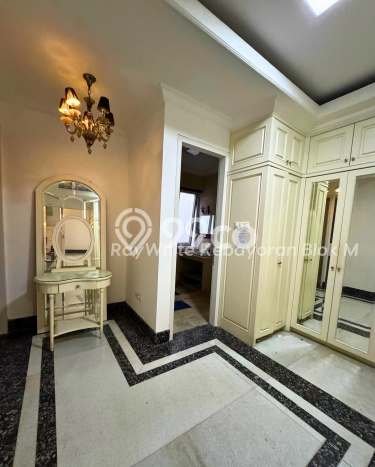 Siap Huni Rumah Mewah 5 Kamar di Kebayoran Baru Dekat ke Mana Saja Siap Huni Rumah Mewah 5 Kamar di Kebayoran Baru Dekat ke Mana Saja