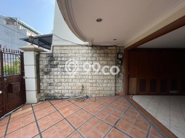 For Sale! Luxury House LT 289m2 Desain Modern di Muara Karang For Sale! Luxury House LT 289m2 Desain Modern di Muara Karang