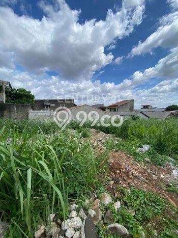 Tanah Kosong Dijual di Tangerang Selatan dengan Area 1393m2 Tanah Kosong Dijual di Tangerang Selatan dengan Area 1393m2