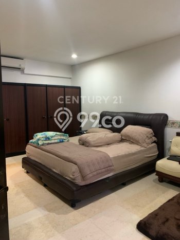Siap Huni Rumah Mewah 6 Kamar di Karawaci Dekat ke Mana Pun Siap Huni Rumah Mewah 6 Kamar di Karawaci Dekat ke Mana Pun