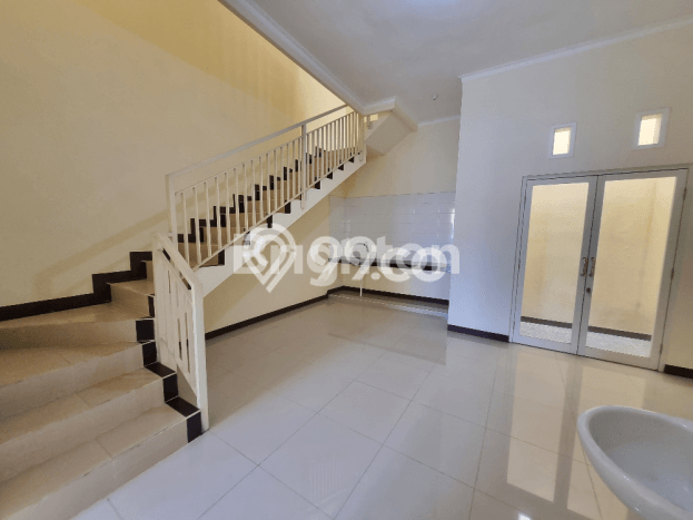 Rumah 3 KT 3 KM di Kawasan Mulyorejo, Surabaya Rumah 3 KT 3 KM di Kawasan Mulyorejo, Surabaya