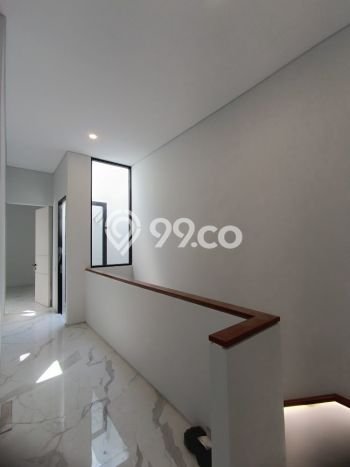 Rumah Exclusive 5 KT 4 KM di Kompleks Perumahan Mulyorejo, Surabaya Rumah Exclusive 5 KT 4 KM di Kompleks Perumahan Mulyorejo, Surabaya
