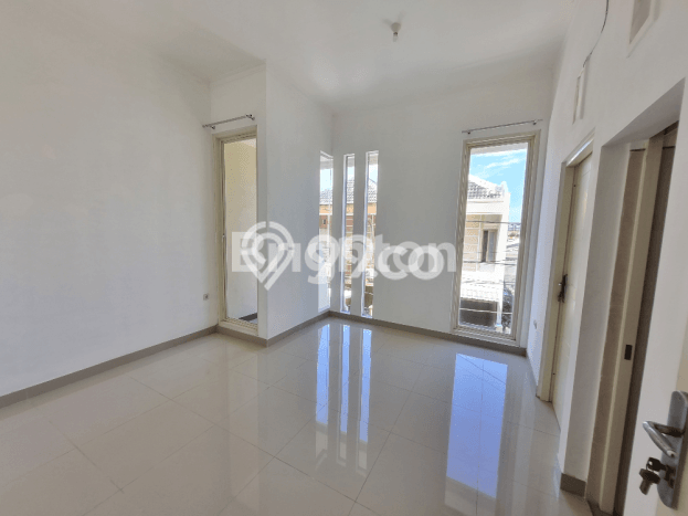 Rumah 3 KT 3 KM di Kawasan Mulyorejo, Surabaya Rumah 3 KT 3 KM di Kawasan Mulyorejo, Surabaya