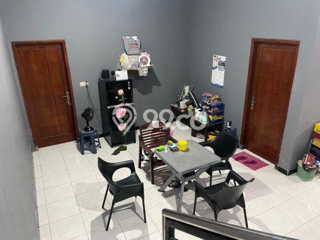 Rumah Modern Minimalis 10 Kamar Bisa Langsung Pindah di Wiyung Rumah Modern Minimalis 10 Kamar Bisa Langsung Pindah di Wiyung