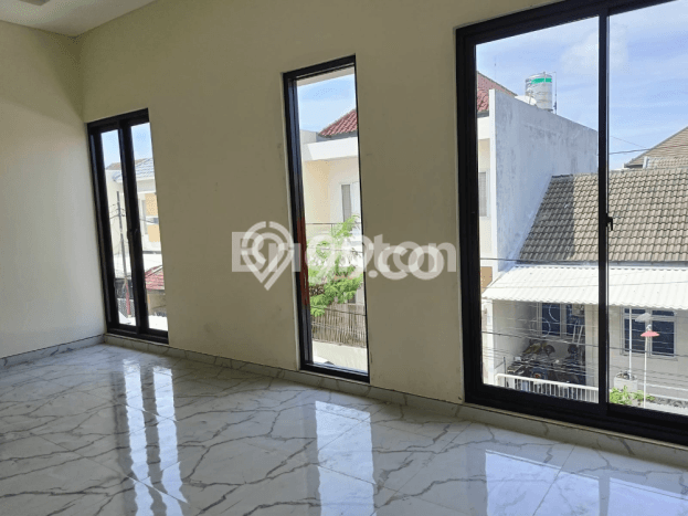 Rumah lokasi Mulyorejo, Surabaya, Luas 120m2m² LB 170m2m² Rumah lokasi Mulyorejo, Surabaya, Luas 120m2m² LB 170m2m²