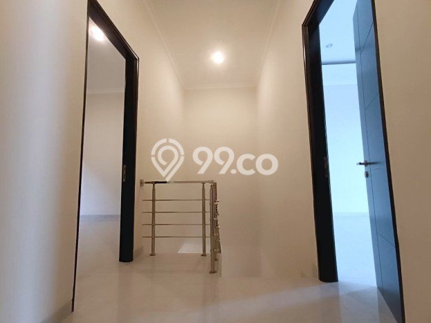 Hunian Impian Keluarga! Rumah Mewah di Sukolilo, Surabaya, LT 82m2m² Bangunan 120m2m² Hunian Impian Keluarga! Rumah Mewah di Sukolilo, Surabaya, LT 82m2m² Bangunan 120m2m²