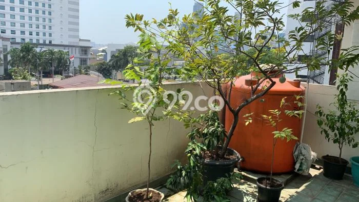 Ruko Dijual di Prime Area Jakarta Timur Luas 337m2 Ruko Dijual di Prime Area Jakarta Timur Luas 337m2