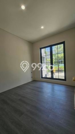 Dijual Rumah Mewah Elegan Dengan View Cantik di Citraland, Surabaya Dijual Rumah Mewah Elegan Dengan View Cantik di Citraland, Surabaya