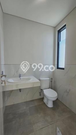 Dijual Rumah Mewah Elegan Dengan View Cantik di Citraland, Surabaya Dijual Rumah Mewah Elegan Dengan View Cantik di Citraland, Surabaya