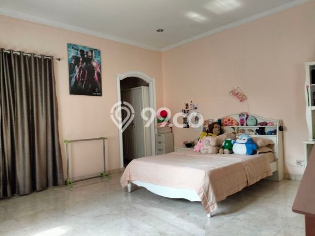 Dijual Rumah Luas Elegan Dengan View Eksklusif di Ampera, Jakarta Selatan Dijual Rumah Luas Elegan Dengan View Eksklusif di Ampera, Jakarta Selatan