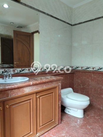 Sewa Rumah Murah di Ampera Jakarta Selatan dengan 5 Kamar Tidur Sewa Rumah Murah di Ampera Jakarta Selatan dengan 5 Kamar Tidur
