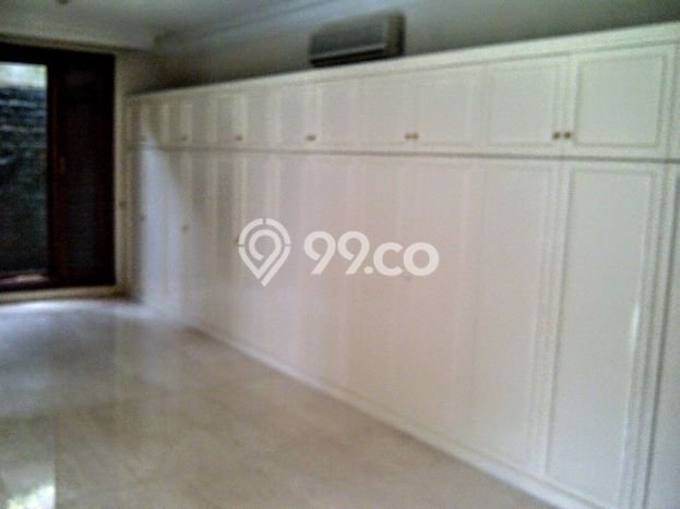 Disewakan Rumah Strategis di Ampera LT 1000m2 / LB 700m2 Kondisi Bagus Disewakan Rumah Strategis di Ampera LT 1000m2 / LB 700m2 Kondisi Bagus