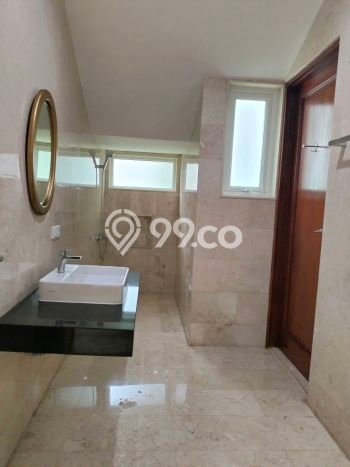 Rumah sewa siap huni 4 Kamar Tidur di Pejaten, Jakarta Selatan Rumah sewa siap huni 4 Kamar Tidur di Pejaten, Jakarta Selatan