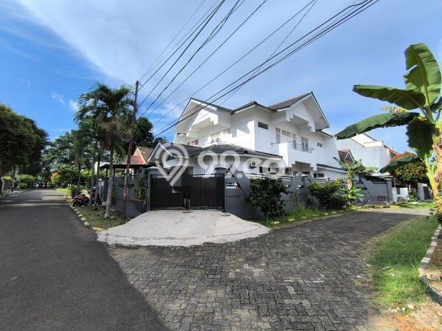 Rumah Mewah Akses Strategis di Tangerang Rumah Mewah Akses Strategis di Tangerang