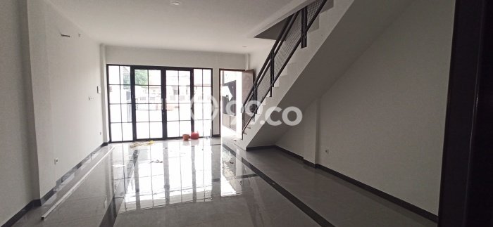 DIJUAL CEPAT! Rumah Modern area Serpong Villa Melati Mas, Tangerang Selatan, LT 175m2m² Bangunan 150m2m² BISA KPR! DIJUAL CEPAT! Rumah Modern area Serpong Villa Melati Mas, Tangerang Selatan, LT 175m2m² Bangunan 150m2m² BISA KPR!