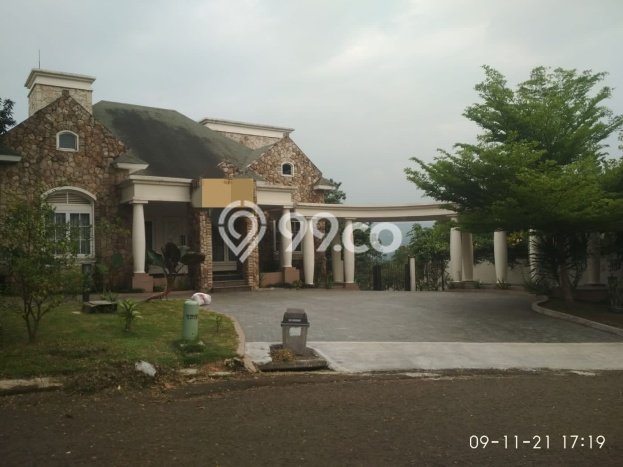 RUMAH MEWAH, LUAS 1610M, BAGUS, SENTUL CITY, KOLAM RENANG VIEW GUNUNG DAN GOLF RUMAH MEWAH, LUAS 1610M, BAGUS, SENTUL CITY, KOLAM RENANG VIEW GUNUNG DAN GOLF