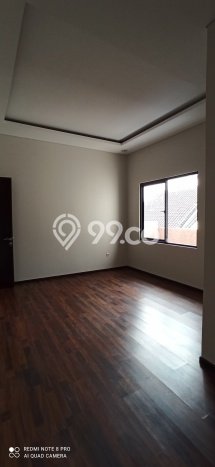RUMAH BARU DENGAN KOLAM RENANG, SIAP HUNI, BSD, RUMAH BARU DENGAN KOLAM RENANG, SIAP HUNI, BSD,