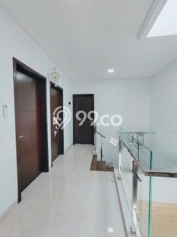 RUMAH BAGUS DAN CANTIK, SIAP HUNI, DI DELATINOS BSD RUMAH BAGUS DAN CANTIK, SIAP HUNI, DI DELATINOS BSD