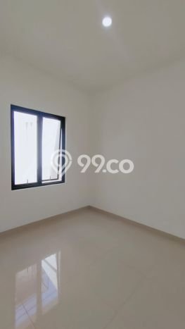 RUMAH SIAP HUNI, GRIYALOKA, DEPAN TAMAN. RUMAH SIAP HUNI, GRIYALOKA, DEPAN TAMAN.