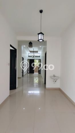 RUMAH SIAP HUNI, GRIYALOKA, DEPAN TAMAN. RUMAH SIAP HUNI, GRIYALOKA, DEPAN TAMAN.