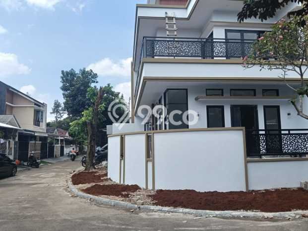 Jual Rumah Mewah Elegan Dengan View Eksklusif di BSD Kencana Loka, Tangerang Jual Rumah Mewah Elegan Dengan View Eksklusif di BSD Kencana Loka, Tangerang