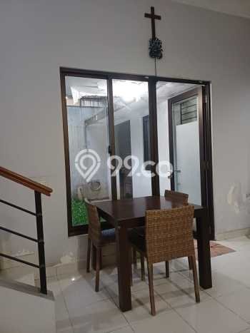 Rumah Luxury Modern Tanpa Renovasi di Gading Serpong Tangerang Rumah Luxury Modern Tanpa Renovasi di Gading Serpong Tangerang