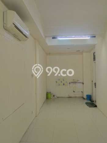 Ruko Dijual di Jakarta Pusat LT 64m2 & LB 445m2 Lokasi Terbaik! Ruko Dijual di Jakarta Pusat LT 64m2 & LB 445m2 Lokasi Terbaik!