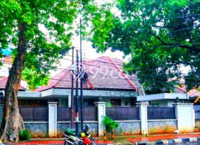 For Sale! Luxury House LT 350m2 Desain Modern di Thamrin For Sale! Luxury House LT 350m2 Desain Modern di Thamrin