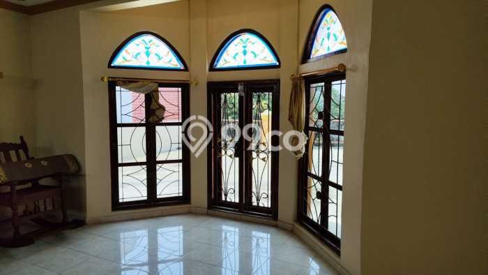 Rumah Elit LB 310m2 Siap Pakai Desain Elegan di Maguwoharjo, Yogyakarta Rumah Elit LB 310m2 Siap Pakai Desain Elegan di Maguwoharjo, Yogyakarta