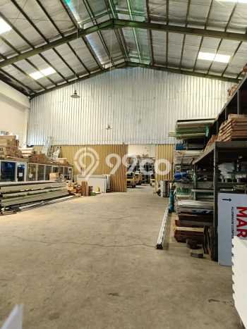 Lokasi Strategis! Dijual Gudang Bisnis di Sewon, Bantul Kondisi Baik Lokasi Strategis! Dijual Gudang Bisnis di Sewon, Bantul Kondisi Baik