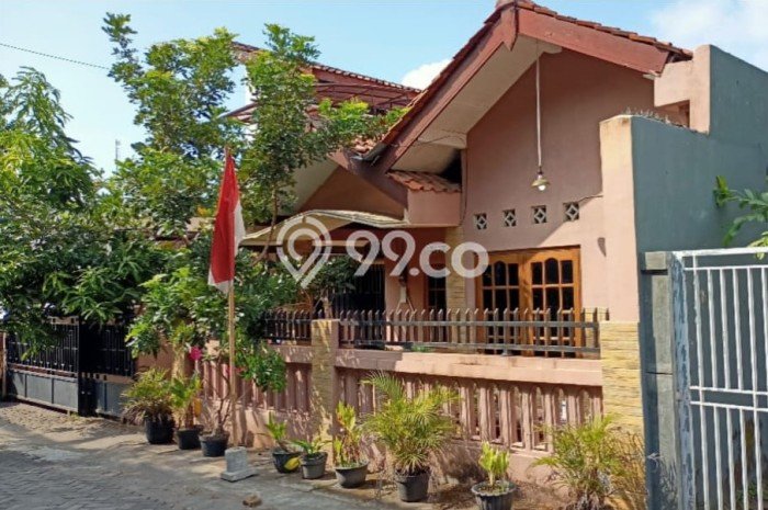 Rumah Kost untuk Dijual di Maguwoharjo Punya 15 Kamar Rumah Kost untuk Dijual di Maguwoharjo Punya 15 Kamar