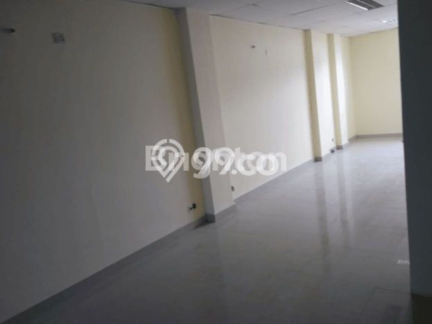 Ruko Disewa di Jakarta Pusat dengan LB 340m2 Area Komersial Ramai Ruko Disewa di Jakarta Pusat dengan LB 340m2 Area Komersial Ramai