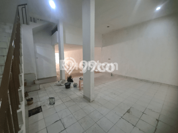 Ruko untuk Disewa di Pusat Jakarta Barat Luas Bangunan 437m2 Ruko untuk Disewa di Pusat Jakarta Barat Luas Bangunan 437m2