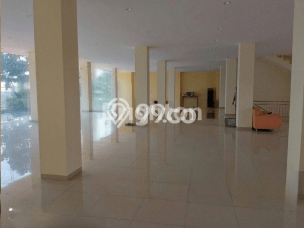 Unit Ruko disewakan di Kebayoran Lama Jakarta Selatan dengan LT 90m2 / LB 360m2 Unit Ruko disewakan di Kebayoran Lama Jakarta Selatan dengan LT 90m2 / LB 360m2