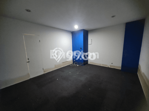 Disewakan Ruko di Kawasan Ramai Senayan Luas 330m2 Disewakan Ruko di Kawasan Ramai Senayan Luas 330m2