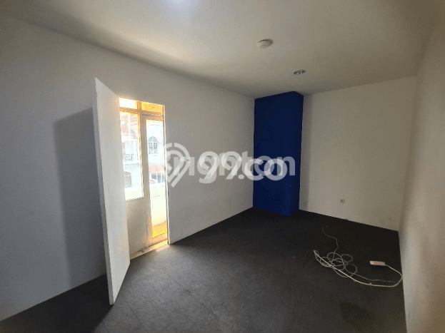 Disewakan Ruko di Kawasan Ramai Senayan Luas 330m2 Disewakan Ruko di Kawasan Ramai Senayan Luas 330m2