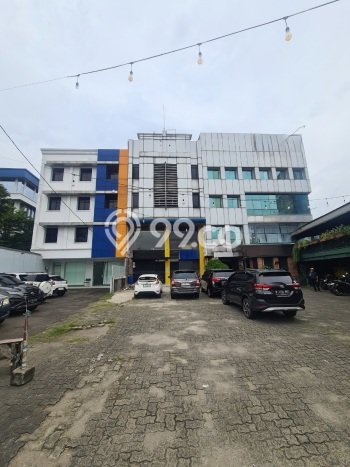 Area Strategis! Disewakan Ruko Lokasi Jatinegara, Jakarta Timur Cocok untuk Bisnis Area Strategis! Disewakan Ruko Lokasi Jatinegara, Jakarta Timur Cocok untuk Bisnis
