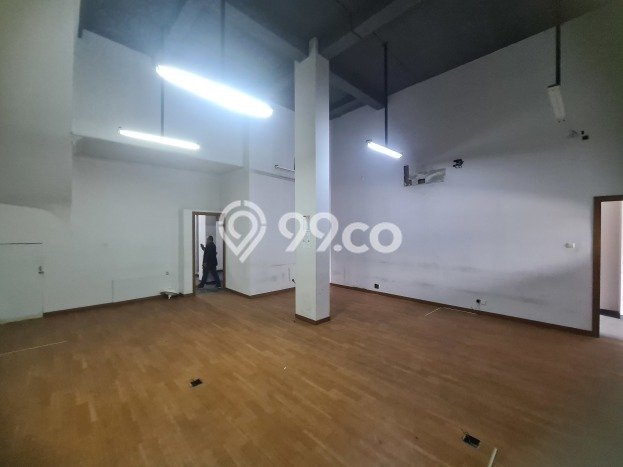 Disewakan Ruko di Kawasan Ramai Grogol Luas 672m2 Disewakan Ruko di Kawasan Ramai Grogol Luas 672m2