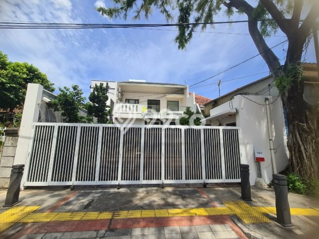 Sewa Rumah Modern di Menteng Siap Huni dan Kondisi Bagus Sewa Rumah Modern di Menteng Siap Huni dan Kondisi Bagus
