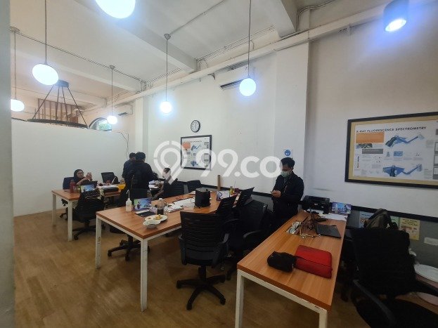 Ruko untuk Disewa di Pusat Jakarta Selatan Luas Bangunan 600m2 Ruko untuk Disewa di Pusat Jakarta Selatan Luas Bangunan 600m2