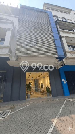 Disewakan Ruko di Kawasan Ramai Senayan Luas 360m2 Disewakan Ruko di Kawasan Ramai Senayan Luas 360m2