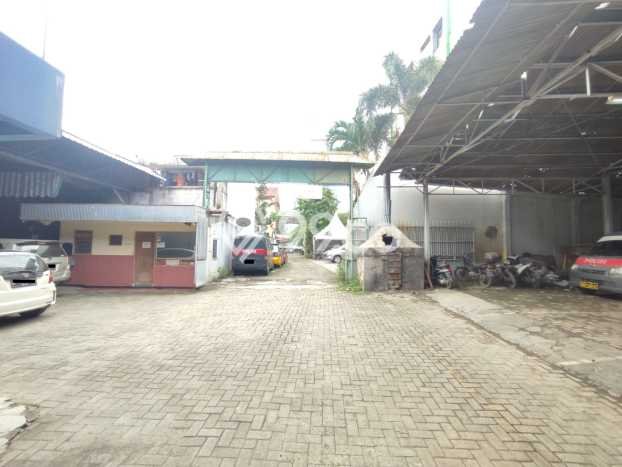 Unit Gudang disewakan di Mampang Prapatan Jakarta Selatan dengan LT 2300m2 / LB 2100m2 Unit Gudang disewakan di Mampang Prapatan Jakarta Selatan dengan LT 2300m2 / LB 2100m2