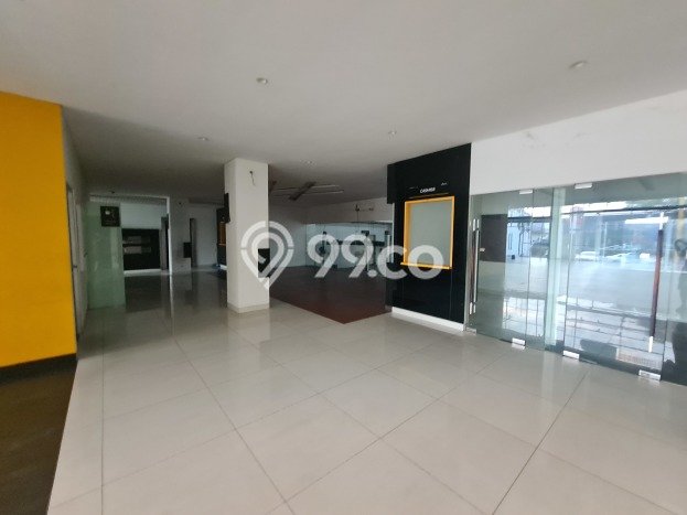 Unit Komersial Disewakan di BSD di Area Ramai & Strategis Unit Komersial Disewakan di BSD di Area Ramai & Strategis