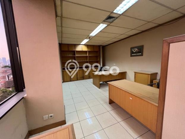 FOR RENT! Kantor di MT Haryono Cocok untuk Bisnis 213m2 FOR RENT! Kantor di MT Haryono Cocok untuk Bisnis 213m2