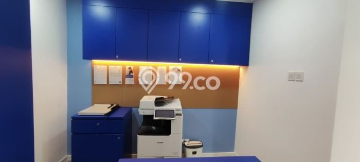 Unit Kantor Disewakan di S Parman di Area Ramai & Strategis Unit Kantor Disewakan di S Parman di Area Ramai & Strategis