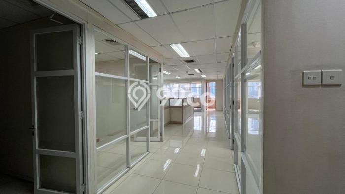 Kantor untuk Disewa di Pusat Jakarta Selatan Luas Bangunan 207m2 Kantor untuk Disewa di Pusat Jakarta Selatan Luas Bangunan 207m2