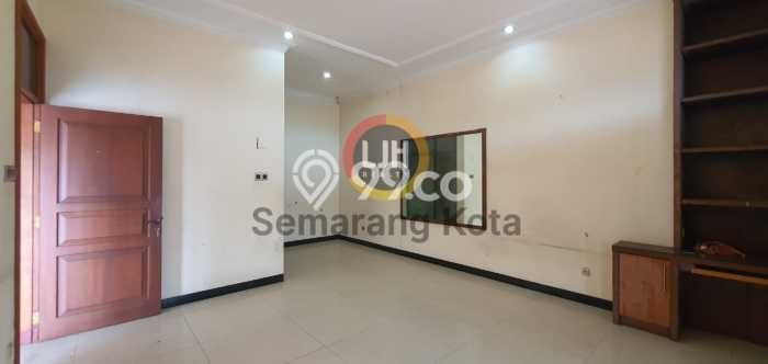 Disewakan Hunian Konsep Modern di Candisari Semarang dengan 6 Kamar Disewakan Hunian Konsep Modern di Candisari Semarang dengan 6 Kamar