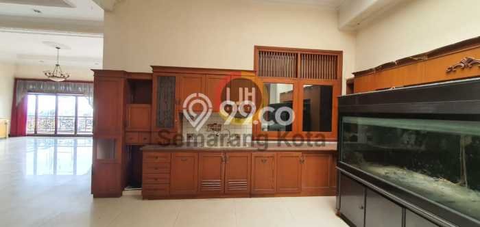 Disewakan Hunian Konsep Modern di Candisari Semarang dengan 6 Kamar Disewakan Hunian Konsep Modern di Candisari Semarang dengan 6 Kamar